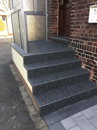 Steinteppich Treppe Eingang